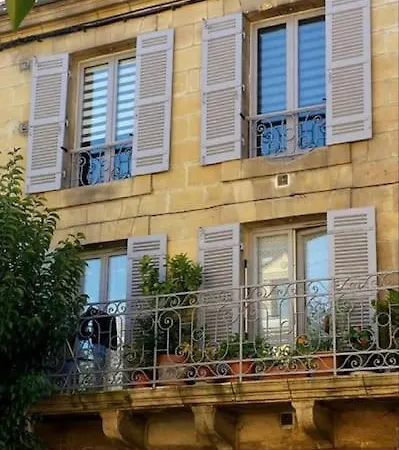 Adorable Petit Loft Clim Wifi Au Pied De La Cite Apartmán Sarlat-la-Canéda
