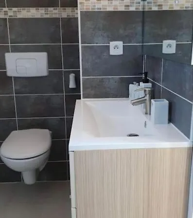 Apartmán Adorable Petit Loft Clim Wifi Au Pied De La Cite