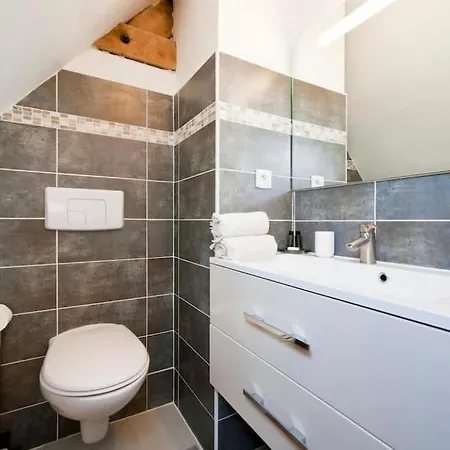 Apartment Adorable Petit Loft Clim Wifi Au Pied De La Cite