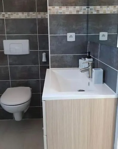 Appartamento Adorable Petit Loft Clim Wifi Au Pied De La Cité