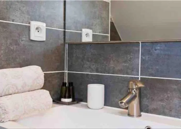 Adorable Petit Loft Clim Wifi Au Pied De La Cité Appartamento *